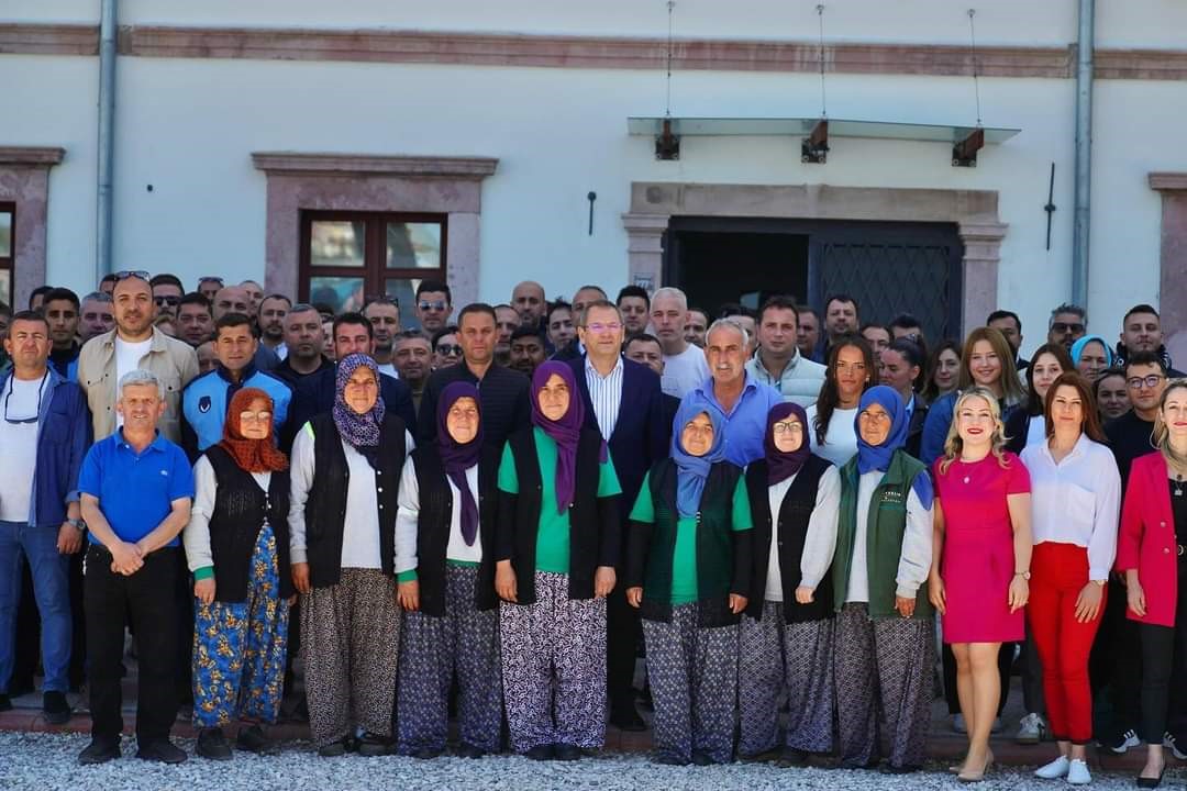 Başkan Ergin’den belediye personeliyle ikinci dönemin ilk bayramlaşması