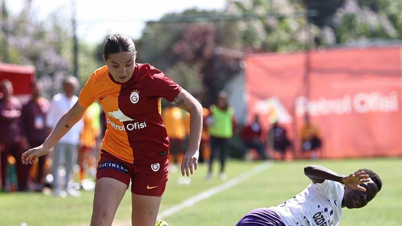 Galatasaray, Turkcell Kadın Futbol Süper Ligi’nde liderliğini sürdürdü