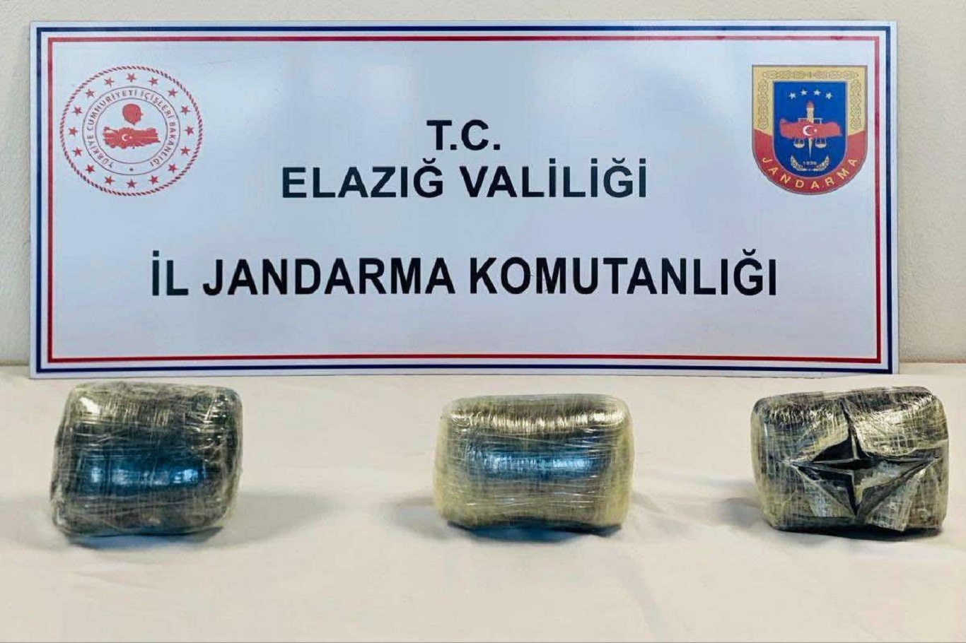 Elazığ’da 9 kilo esrar ele geçirildi