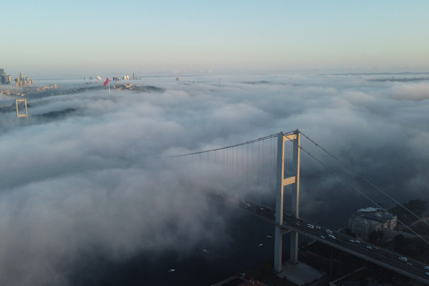 İstanbul Boğazı gemi trafiğine kapatıldı