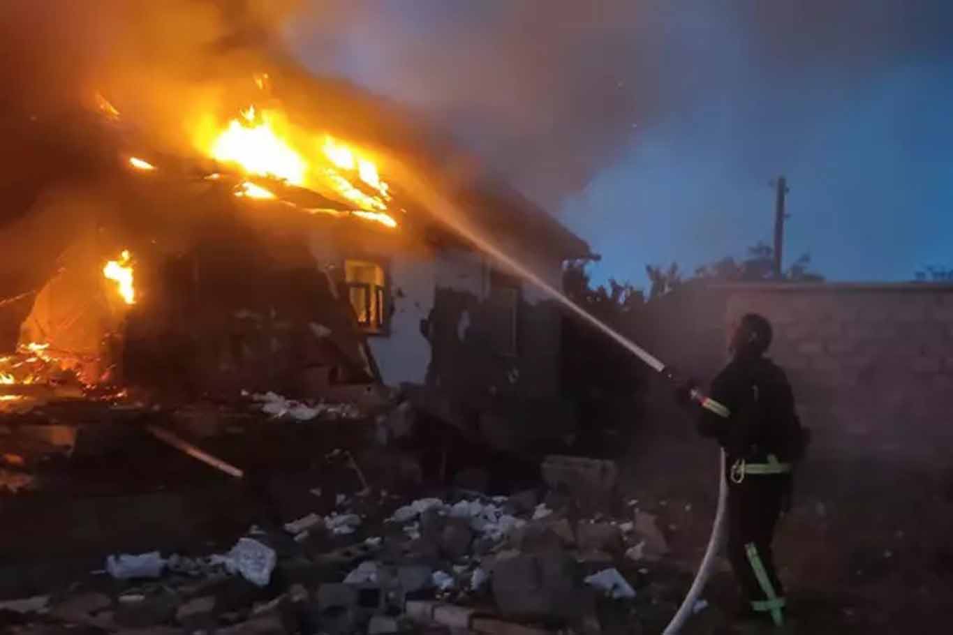 Rusya, Ukrayna'nın iki kentini hedef aldı