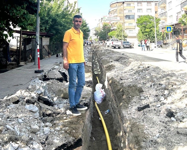 Kulp İlçesinde Doğalgaz Projesi Hızla İlerliyor