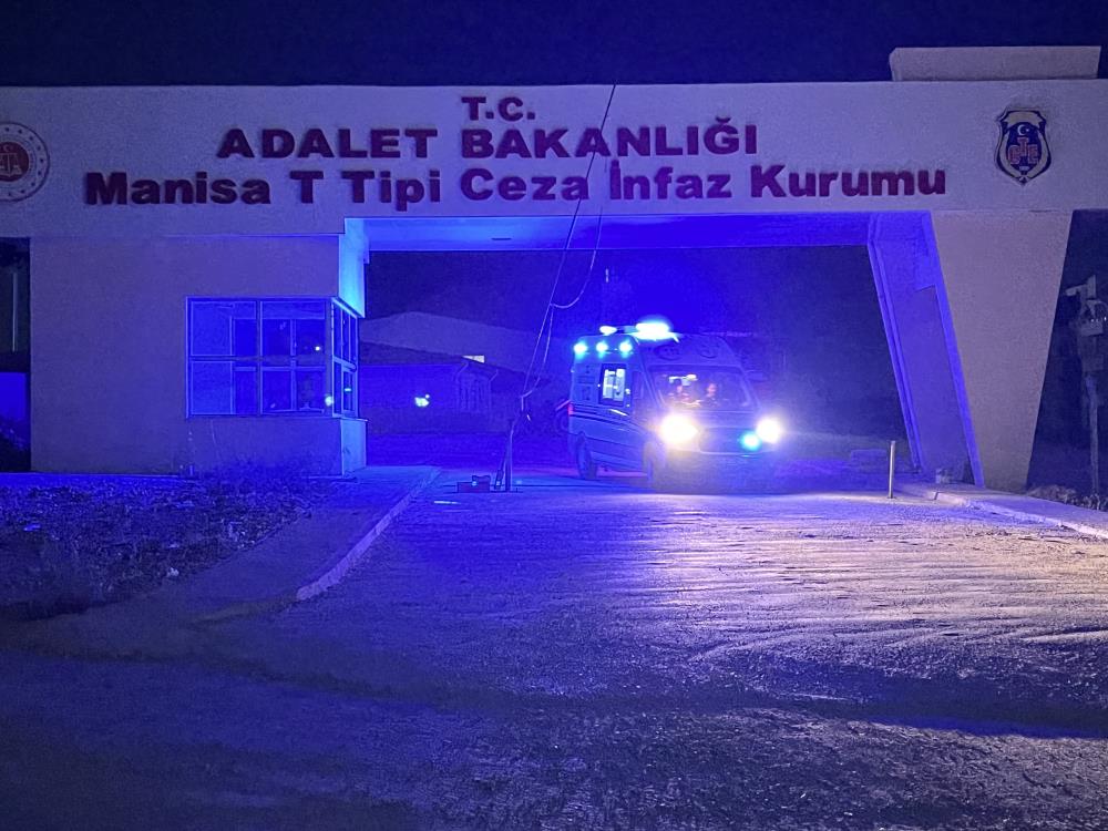 Manisa cezaevinde uyuşturucu krizi, mahkum kendini yakarak yangın çıkardı