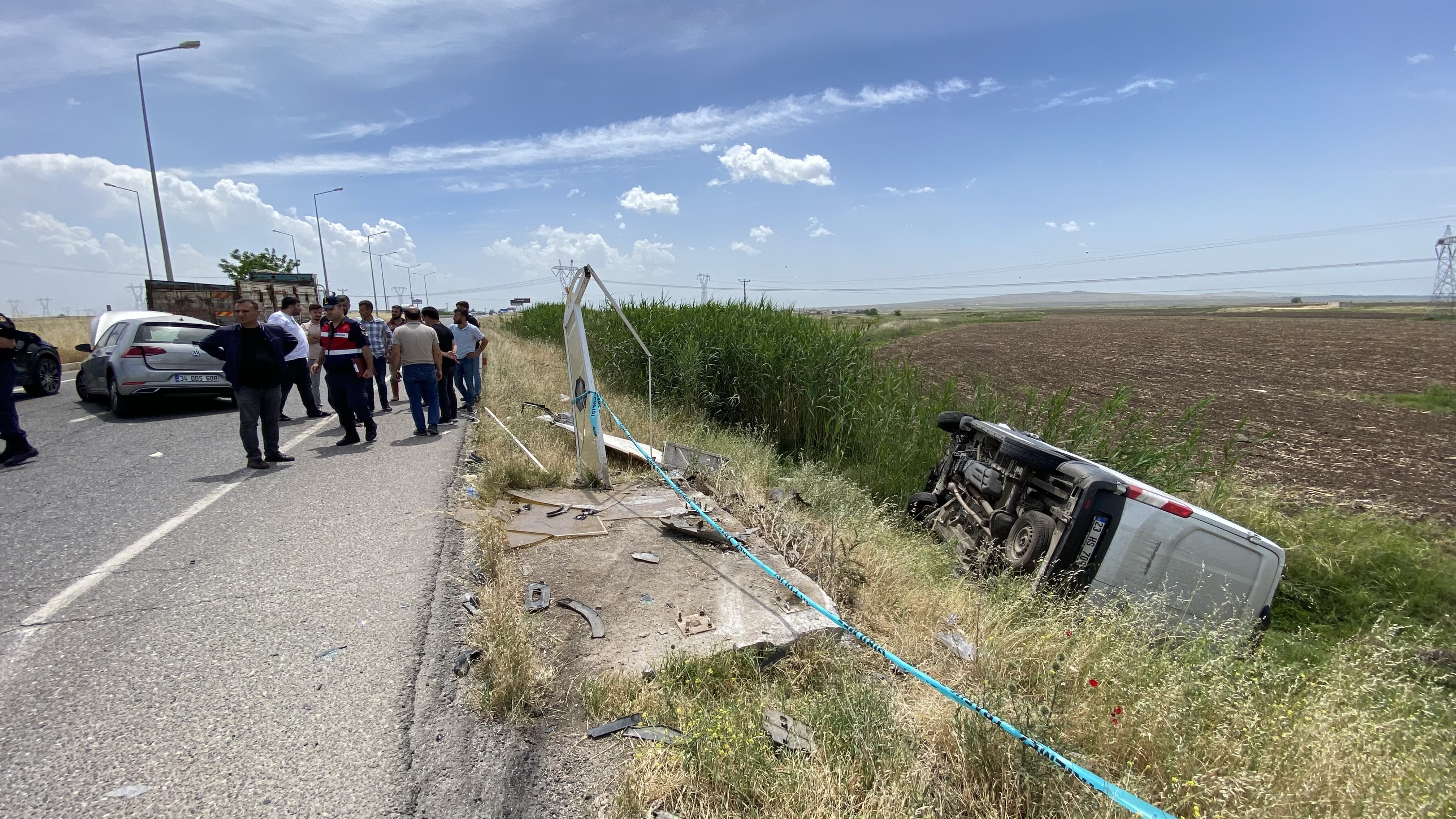 Diyarbakır'da trafik kazasında yaralanan kadın hayatını kaybetti