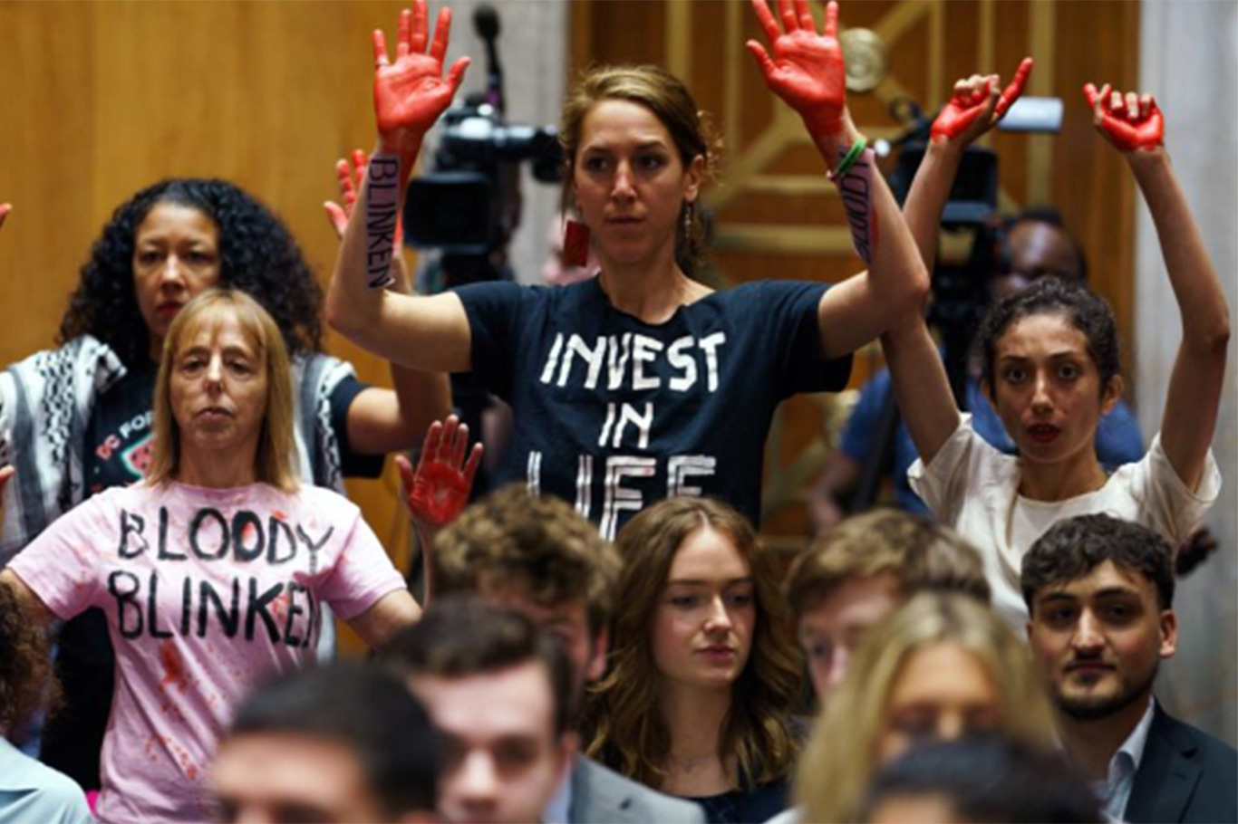 ABD Dışişleri Bakanı Blinken'e Senato'da "Gazze kasabı" protestosu