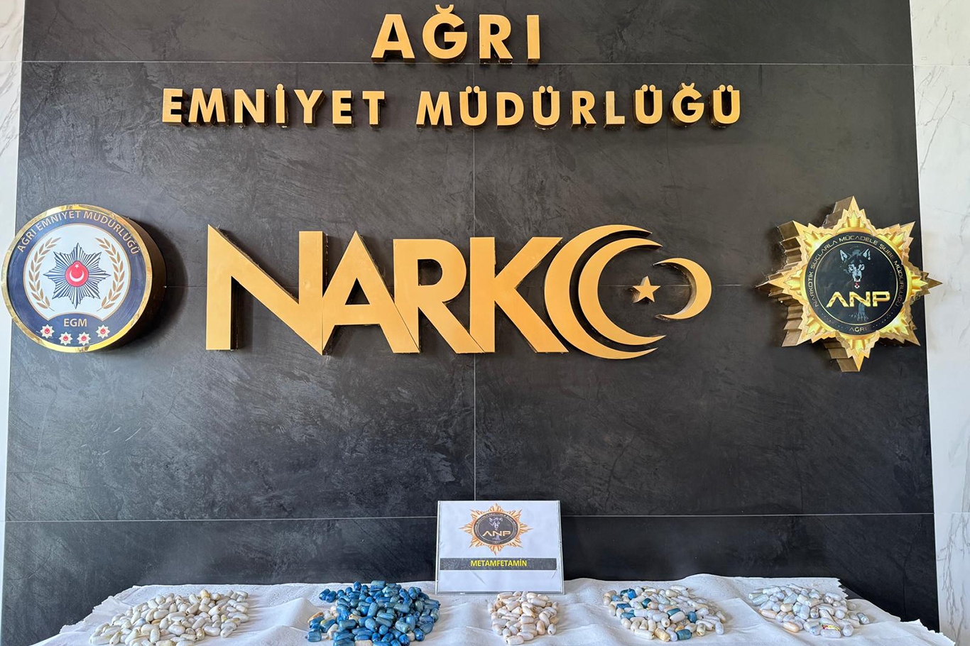 Ağrı'da 3 kilo 742 gram uyuşturucu ele geçirildi