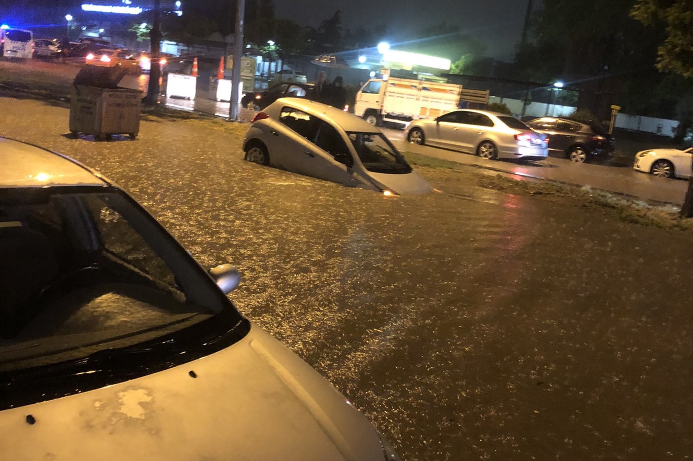 Ankara'da sağanak sele neden oldu