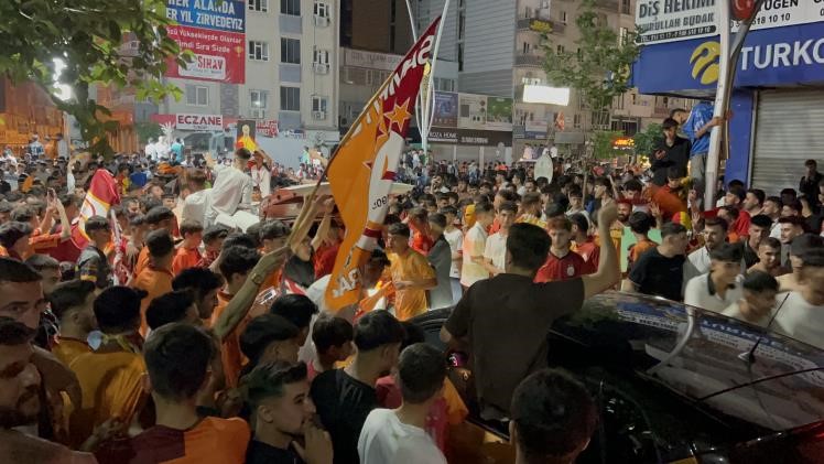 Galatasaray, 24. Şampiyonluğunu Coşkuyla Kutladı!