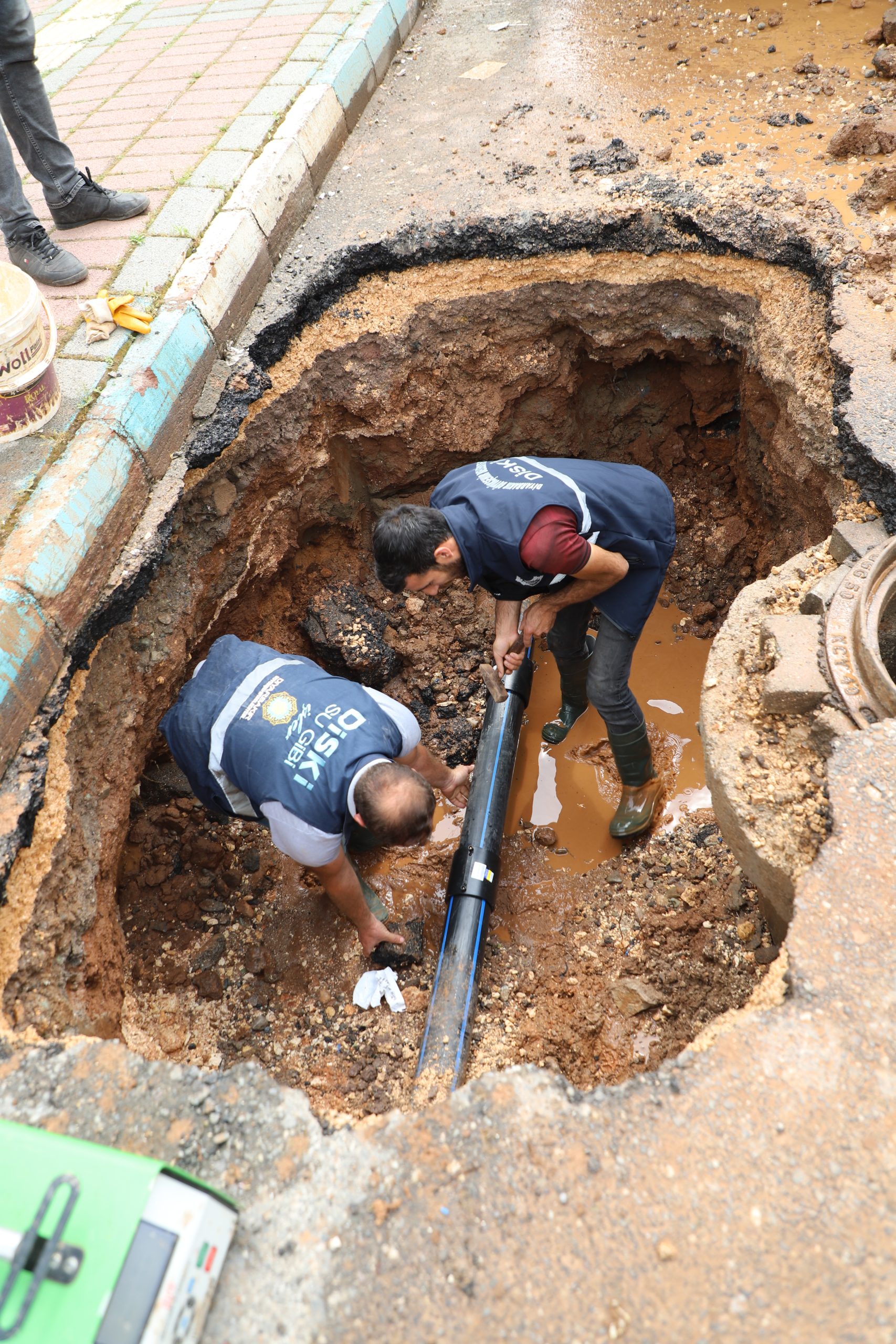 DİSKİ, Mezopotamya Mahallesi'ndeki İçme Suyu Arızasını Onardı