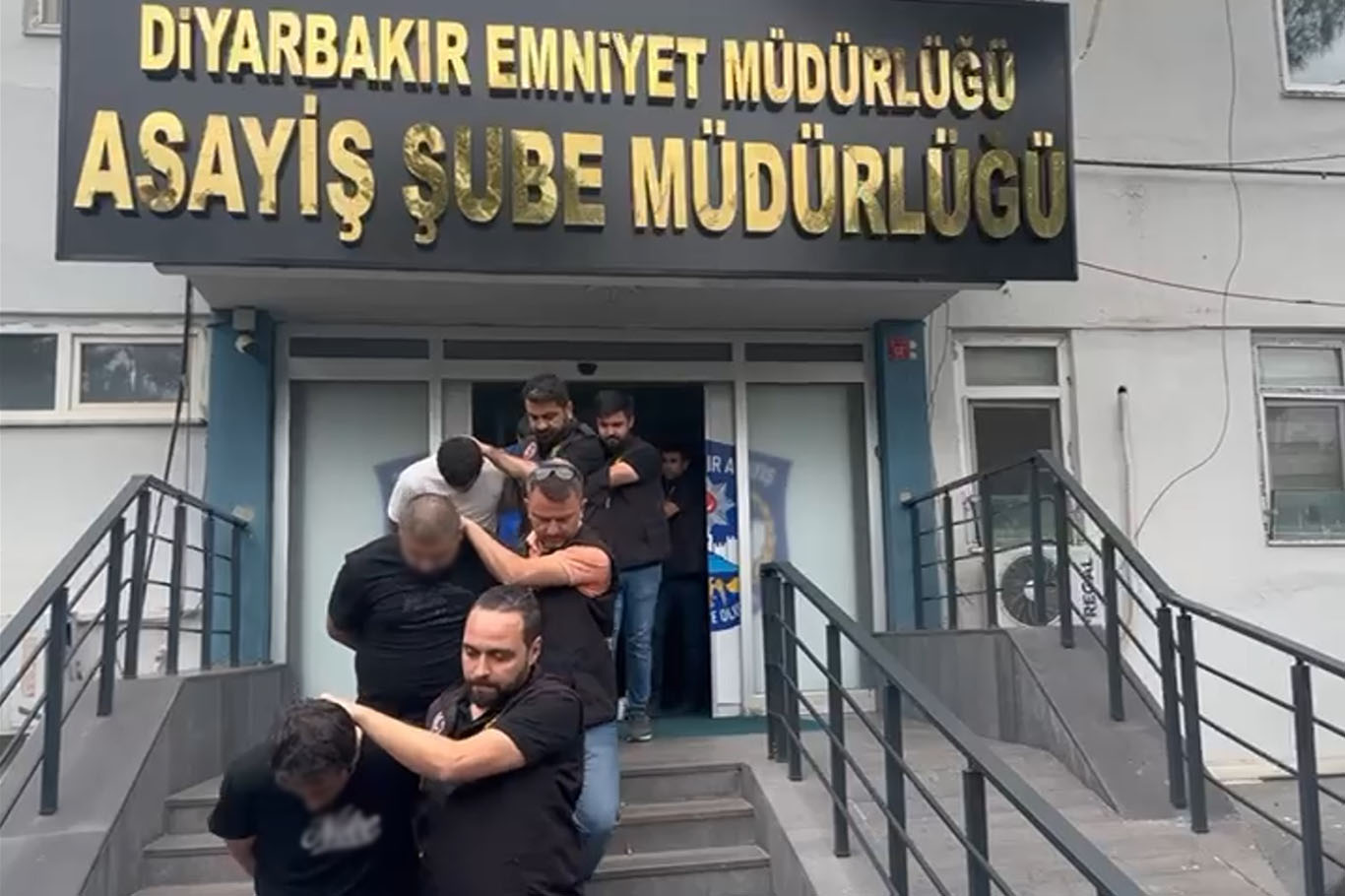 Diyarbakır'da dolandırıcılara avans operasyonu