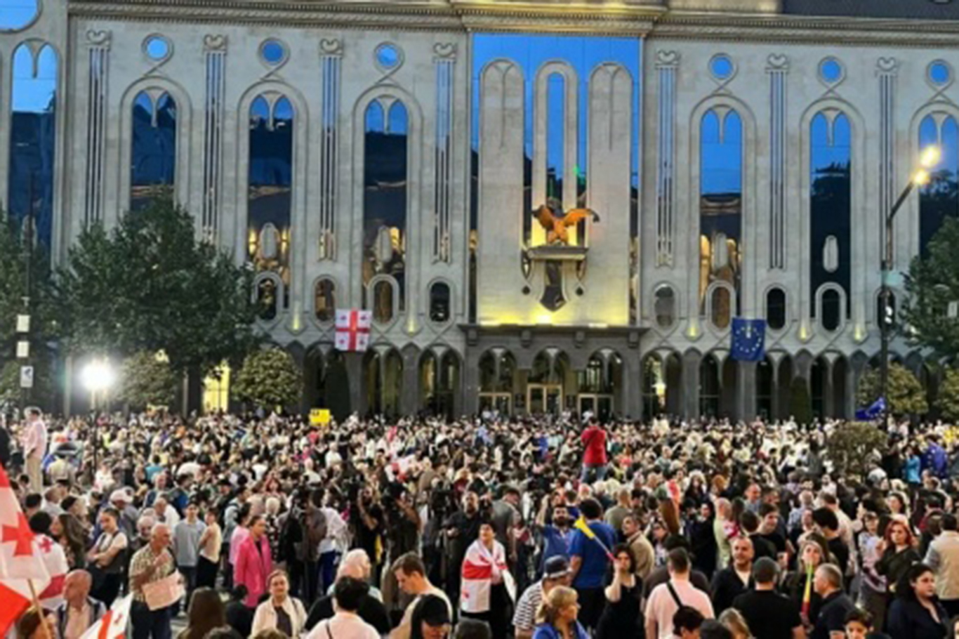 Gürcistan'da "yabancı etkinin şeffaflığı" yasa karşıtı protestolar sürüyor