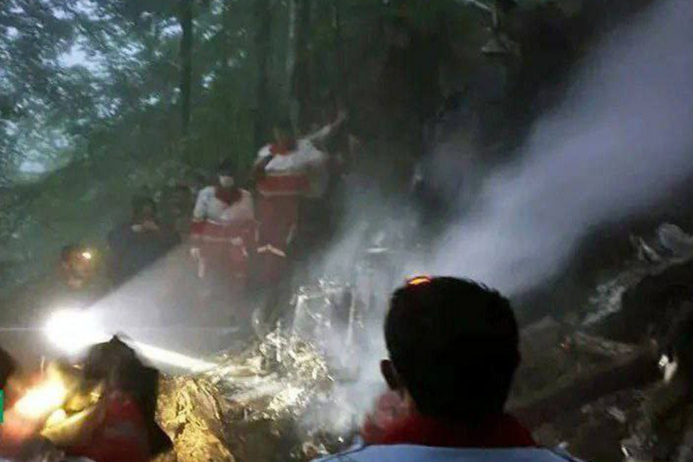 İran Cumhurbaşkanı Reisi'nin helikopterinin yeri bulundu