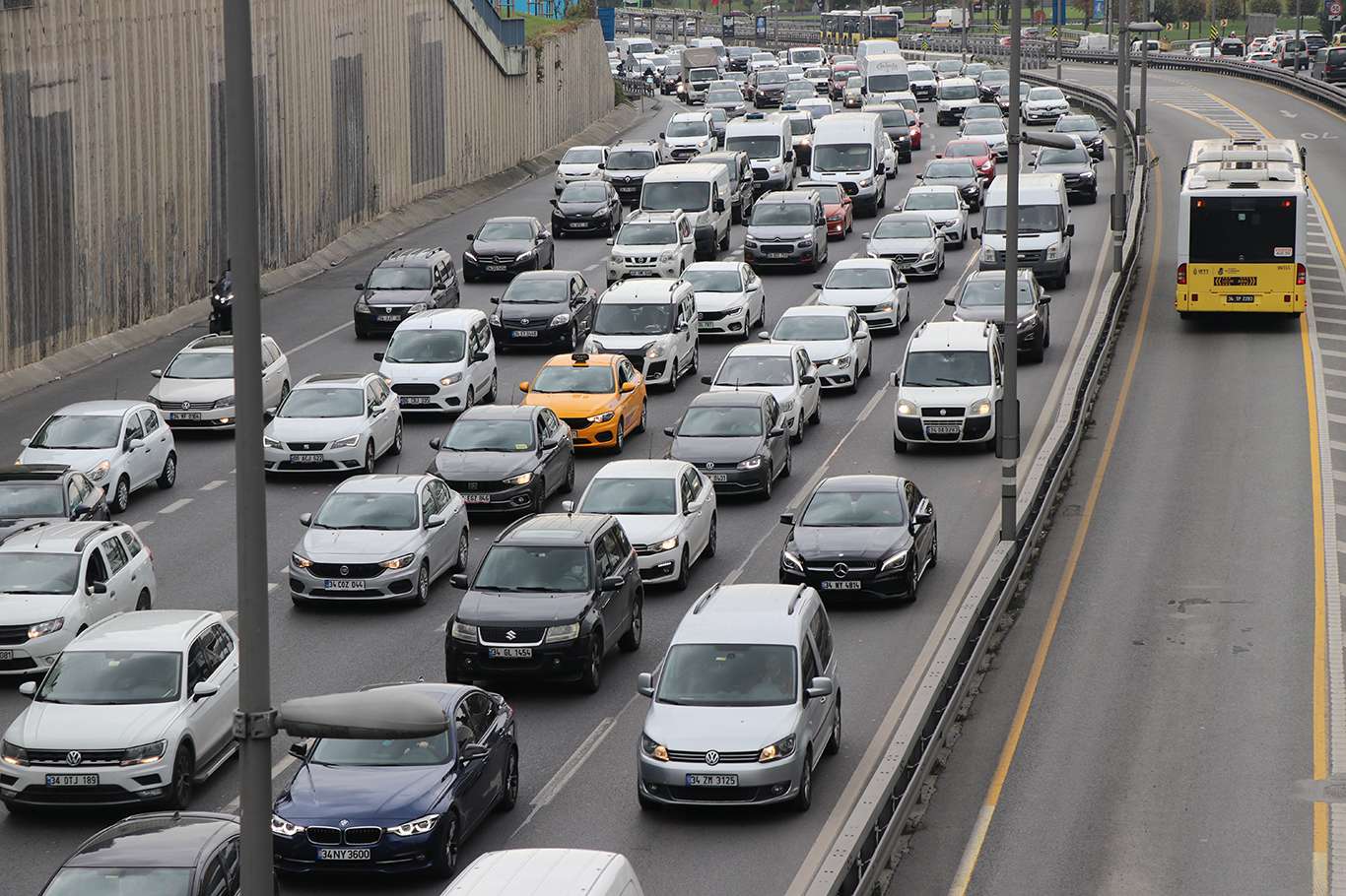 İstanbul'da bazı yollar trafiğe kapatılacak