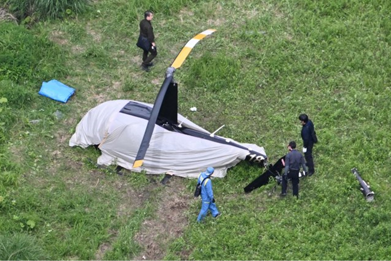 Japonya'da helikopter acil iniş yaptı: 3 yaralı