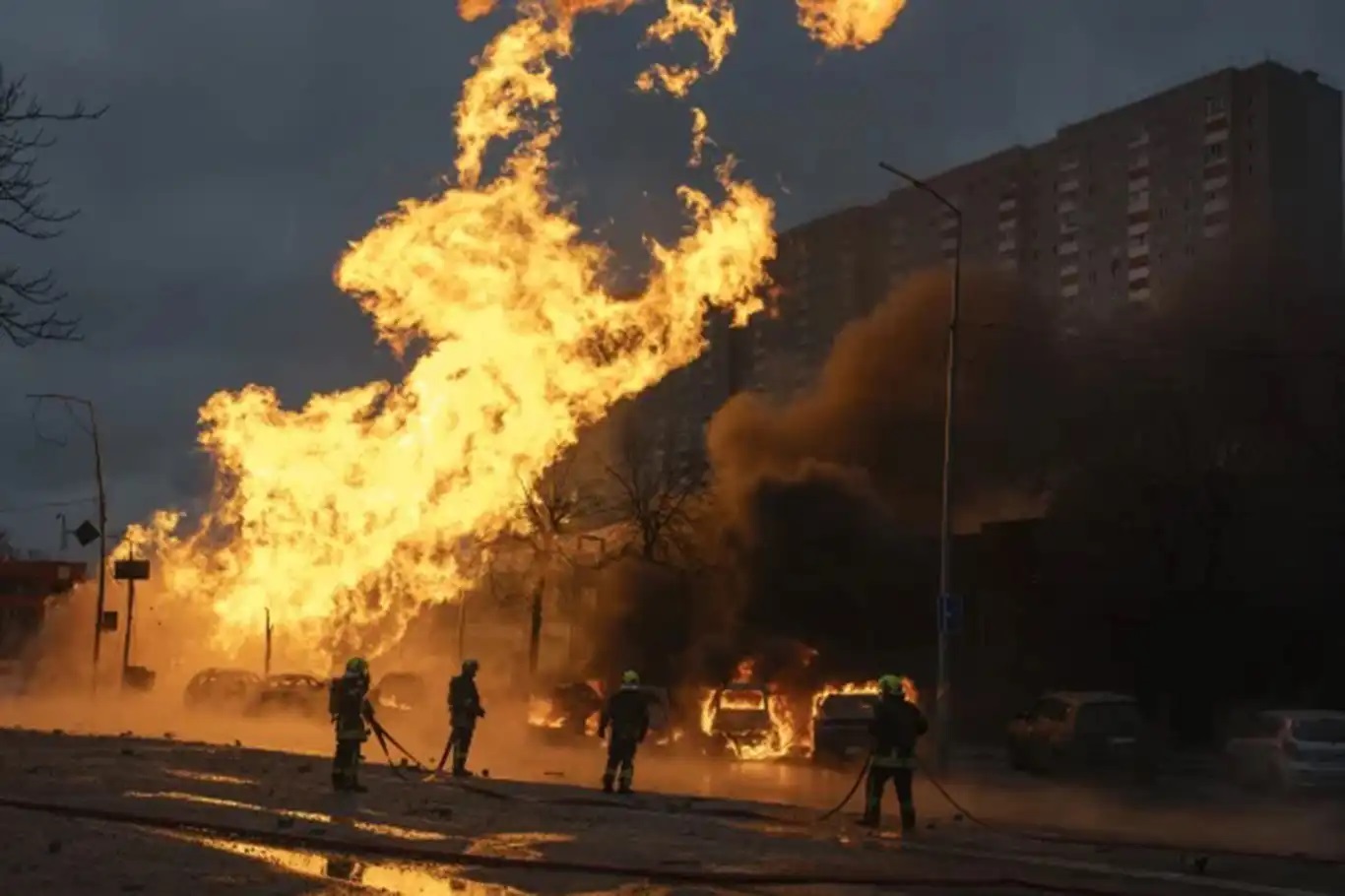 Rusya Harkiv'e saldırılarını yoğunlaştırdı: 5 ölü, 59 yaralı