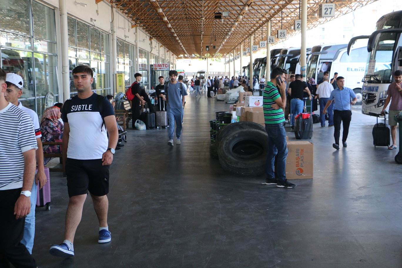 Diyarbakır Otogarında Bayram Yoğunluğu