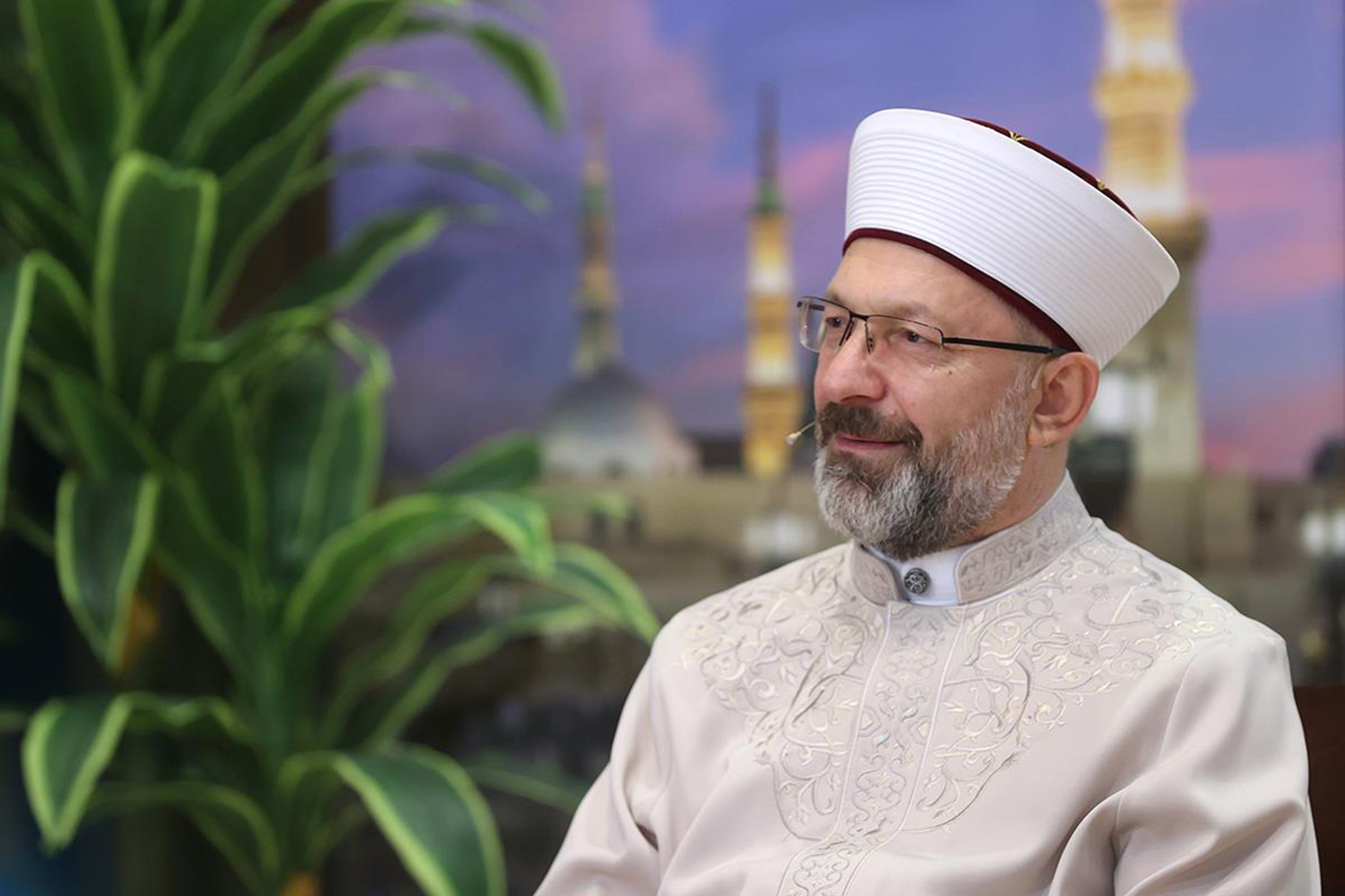 Diyanet İşleri Başkanı Erbaş: Anne babamızın hayatta oluşları bizim için en büyük servettir