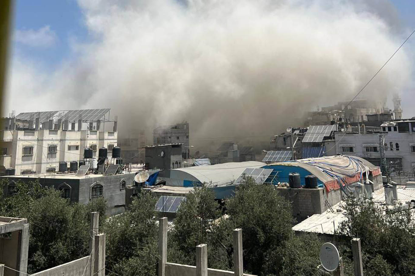 İşgal rejimi bir evi bombaladı: Şehid ve yaralılar var