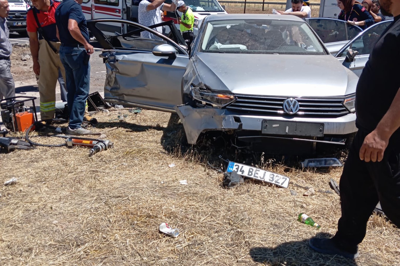 Mardin’de tır ile otomobil çarpıştı: 1’i ağır 6 yaralı