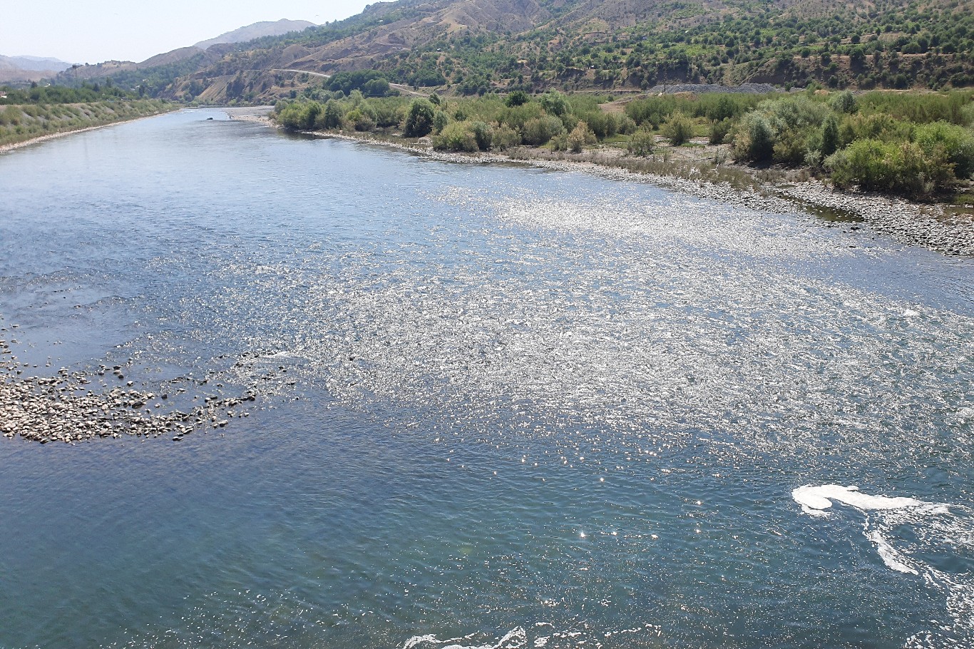 Murat Nehri'nin sularına kapılan 14 yaşındaki çocuktan haber alınamıyor