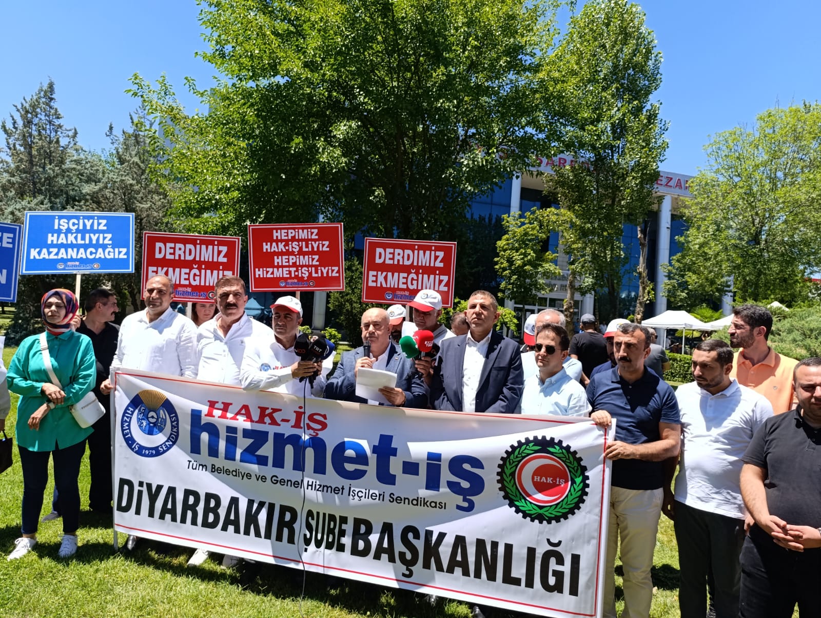 Diyarbakır’da, sendikalardan işçi kıyımına tepki