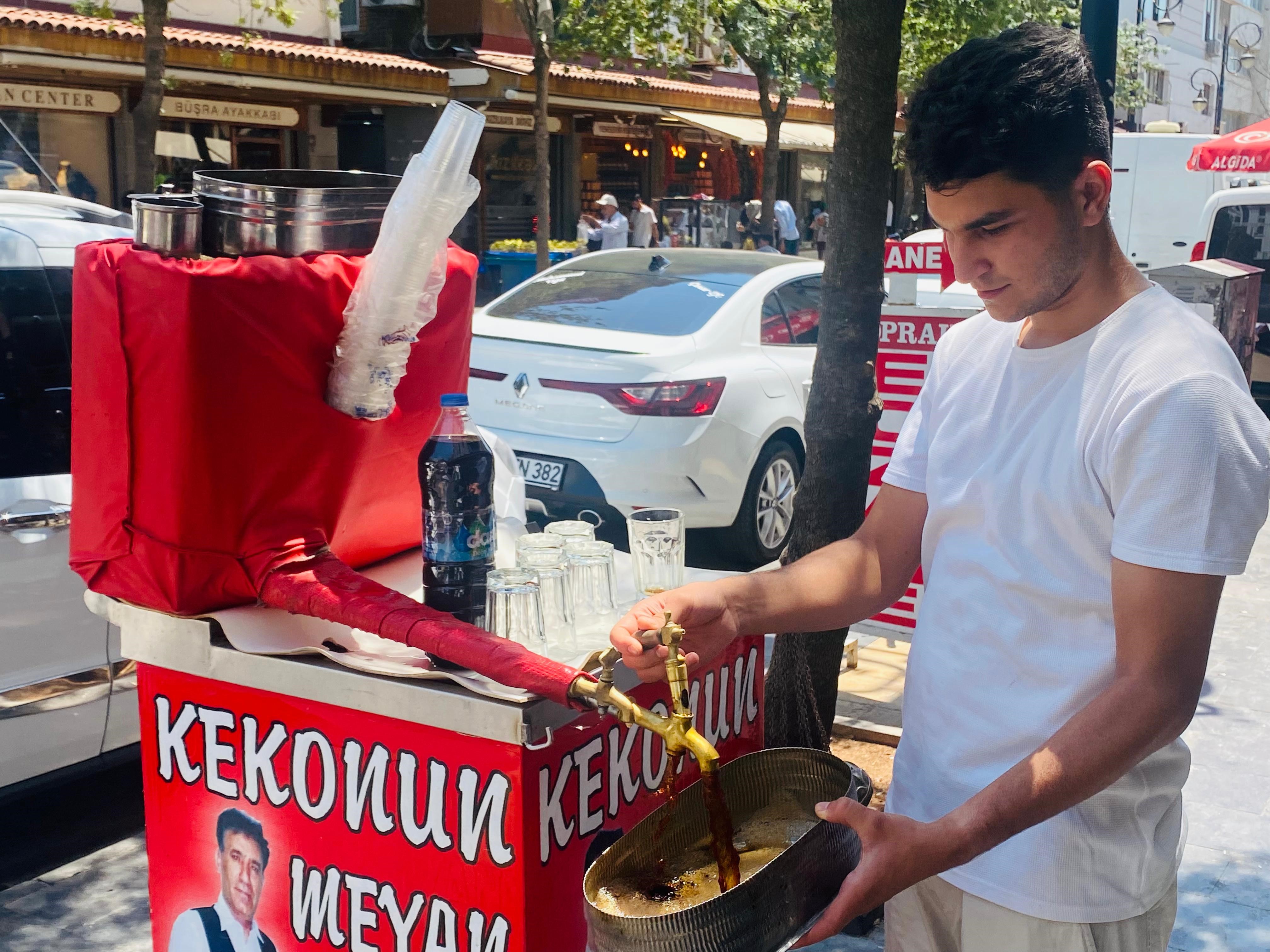 Diyarbakır'ın Serinletici Meyan Şerbeti