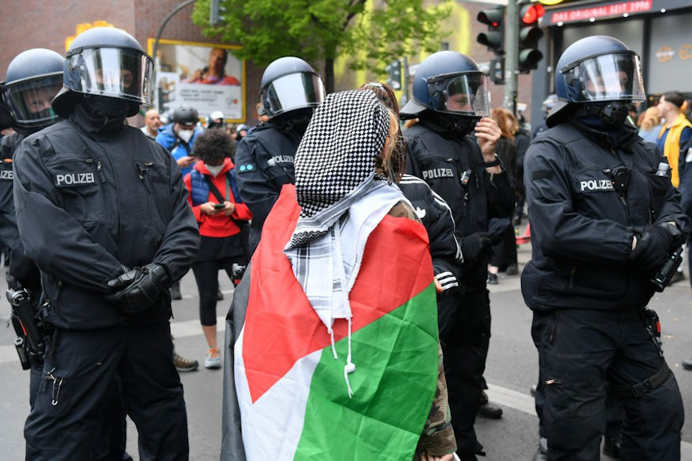 Berlin'de polis "Filistin'e destek" gösterisine saldırdı: 6 yaralı