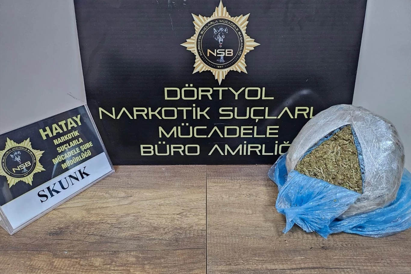 Hatay'da 1 kilo 900 gram skunk ele geçirildi