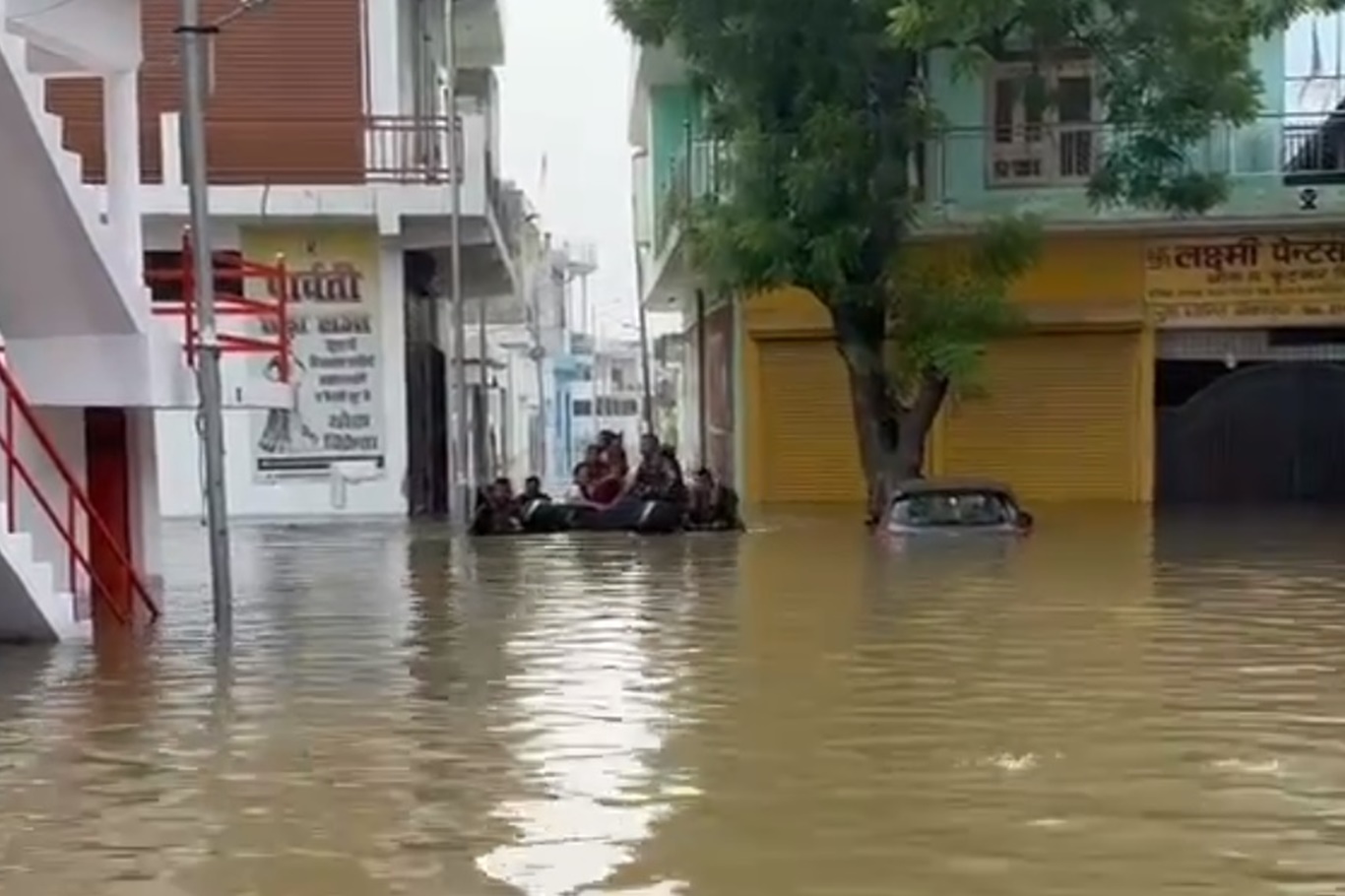 Hindistan'da aşırı yağışlar nedeniyle 22 kişi öldü