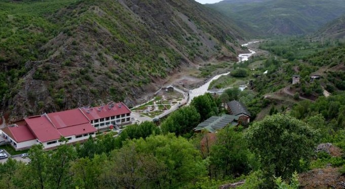 Şifalı Kaplıcalar ve Doğal Güzellikler Yaz Aylarında İlgi Odağı