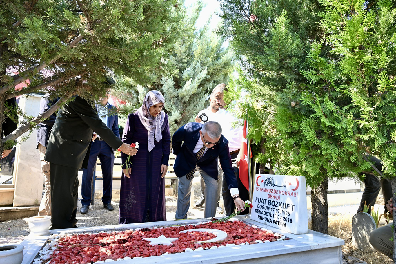 Malatya'da 15 Temmuz şehitleri mezarları başında anıldı