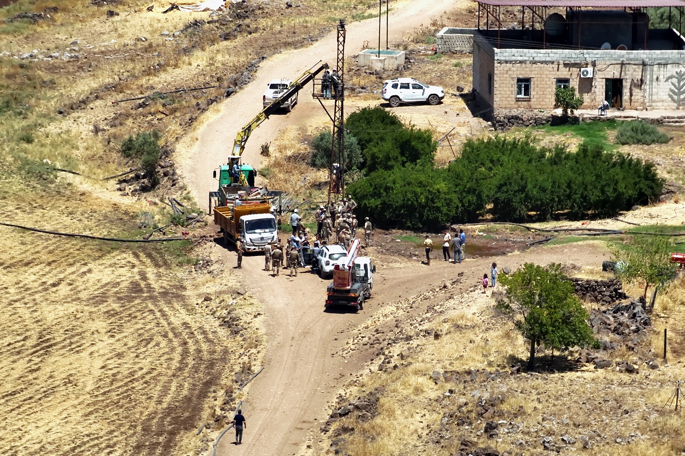 Mardin'de "kaçak elektrik" kullanımına jandarma destekli müdahale