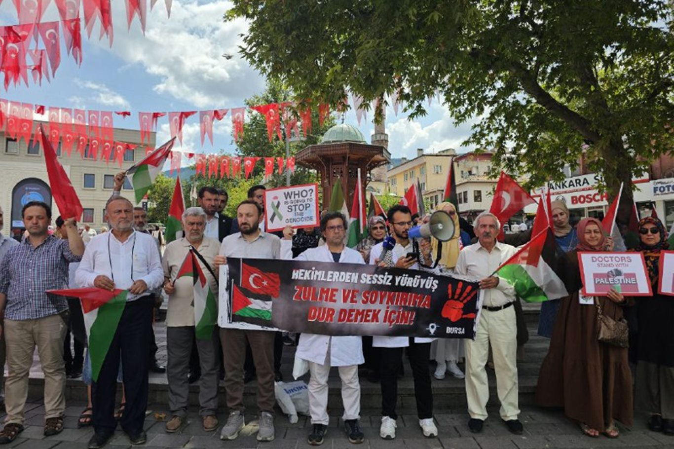 Sağlık çalışanları, soykırımcı Netayahu'nun ABD'de alkışlanmasına tepki gösterdi