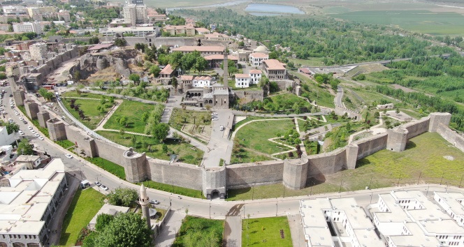 Diyarbakır’da Tarihin Taşla Yazılan Hikayesi