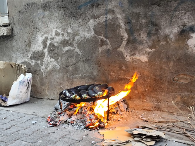 Diyarbakır’da Kışa Hazırlık Patlıcan Közleme