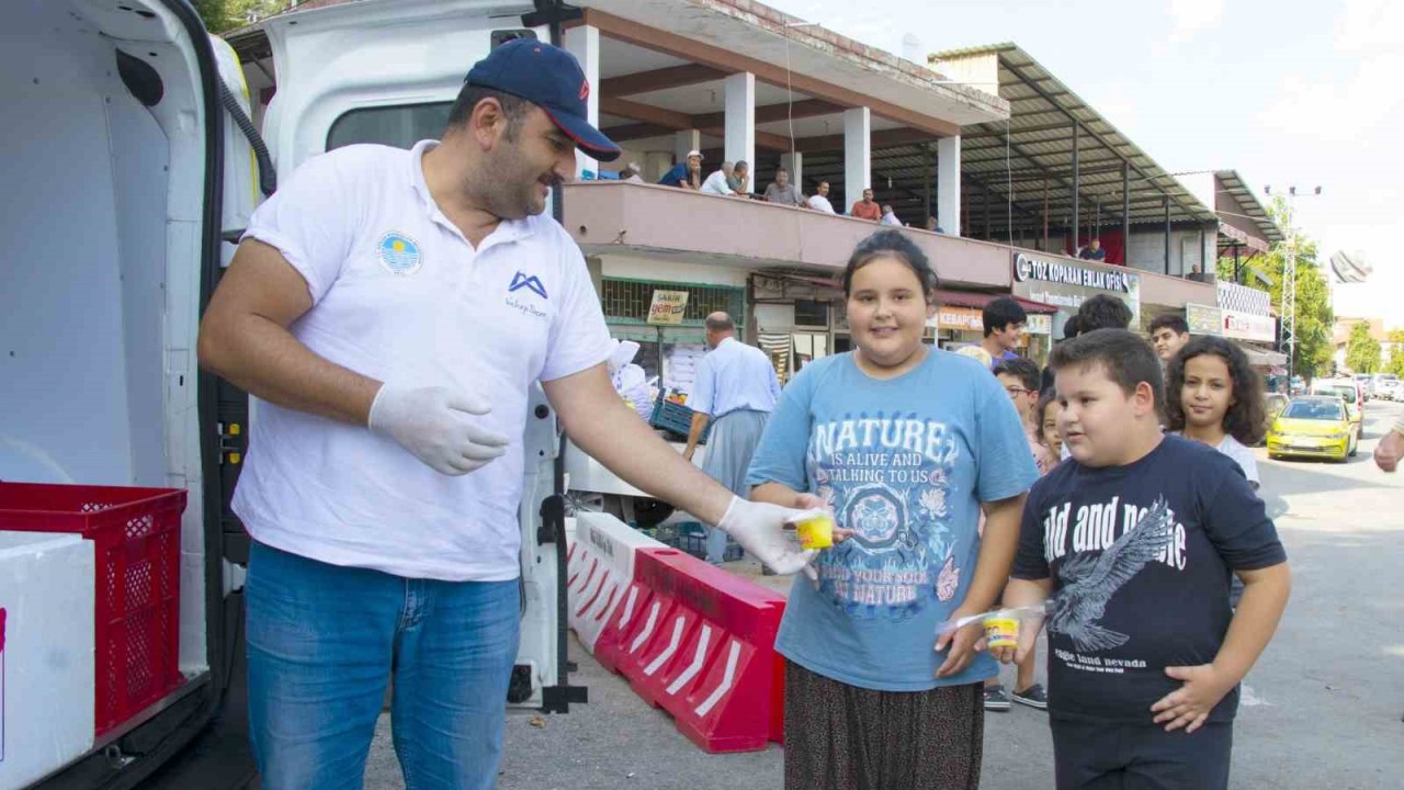 Çocuklara serinleten sürpriz: Limonlu dondurma