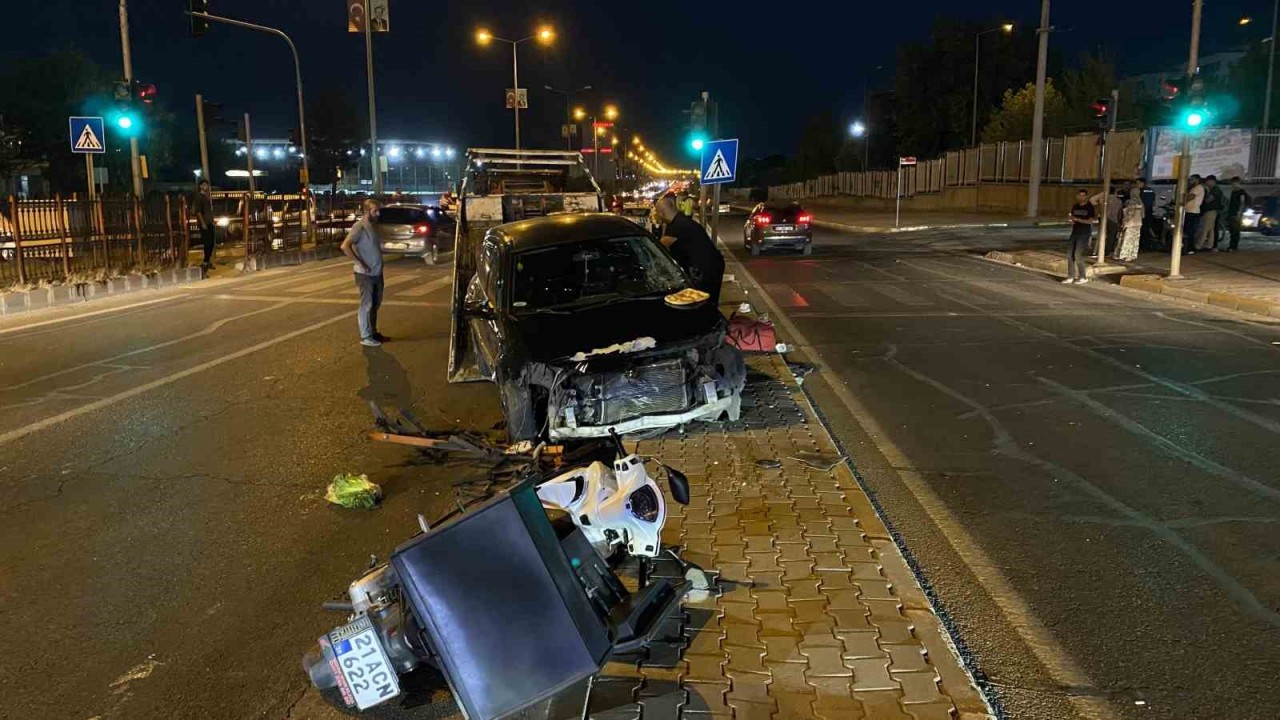 Diyarbakır’da alkollü sürücünün çarptığı motokurye hayatını kaybetti