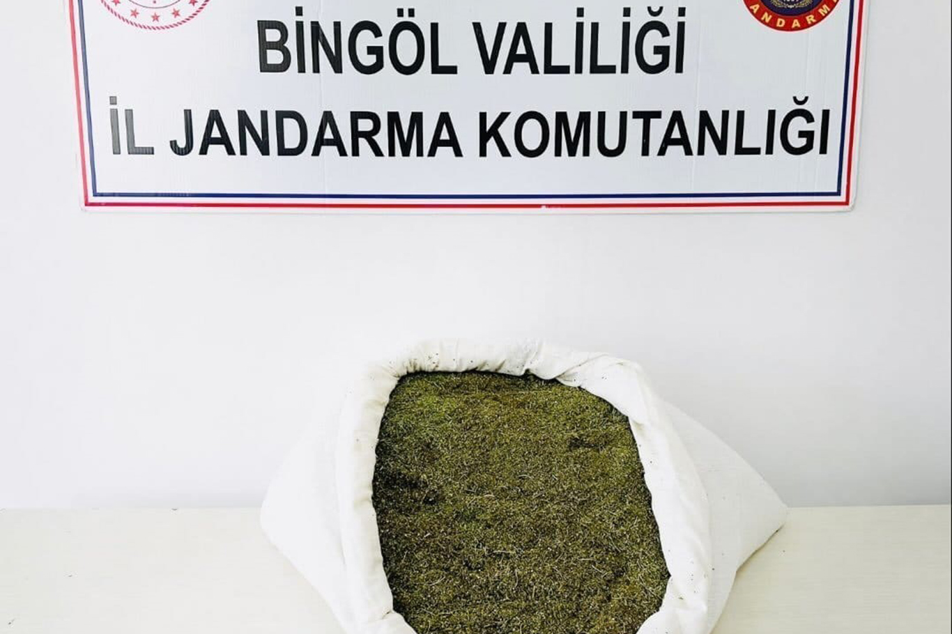 Bingöl’de 17 kilogram esrar ele geçirildi