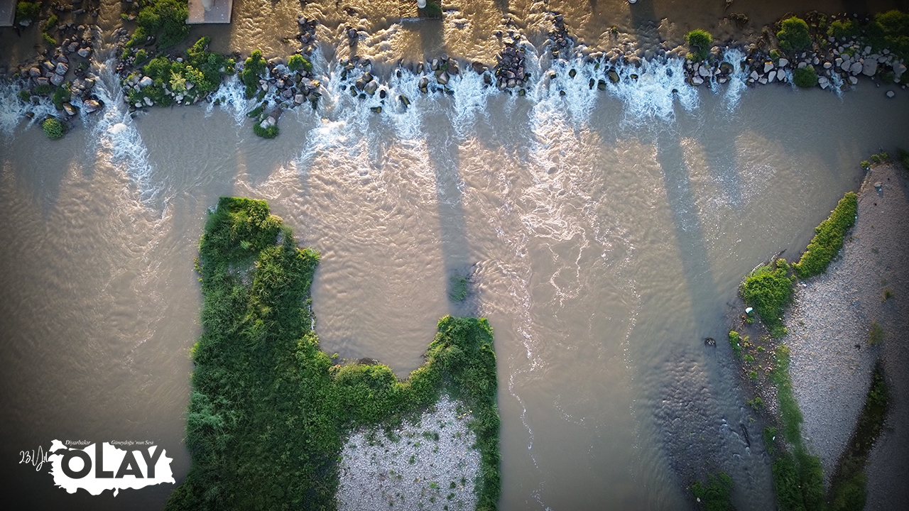 Dicle Nehri Çamur Akıyor! (3)