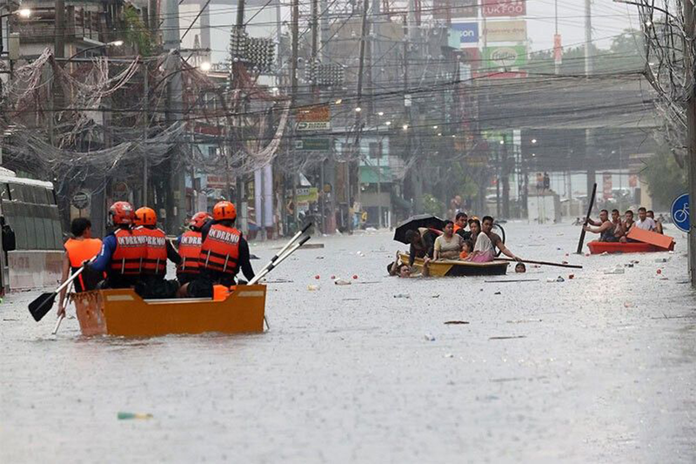 Filipinler'de etkili olan tropikal kasırgalar nedeniyle can kaybı 48'e yükseldi