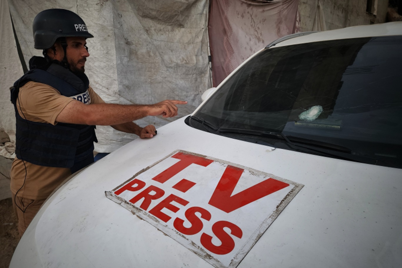 İşgal kuvvetlerinin TRT ekibini hedef almasına Türkiye'den tepkiler