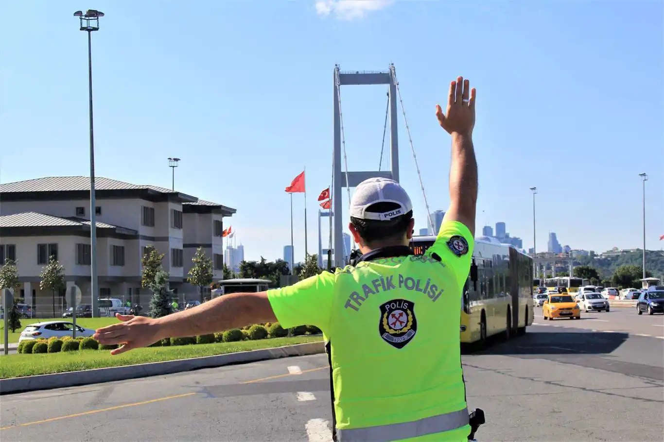 İstanbul’da bazı yollar trafiğe kapatıldı