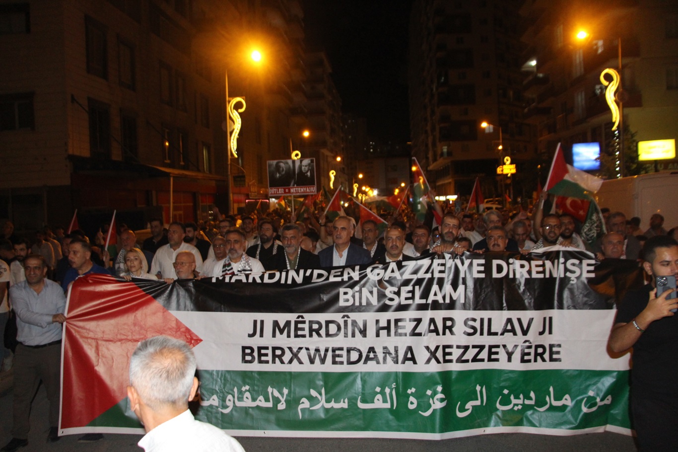 Mardin ve ilçelerinde halk Şehid İsmail Heniyye’nin son vasiyetini yerine getirerek meydanlara indi