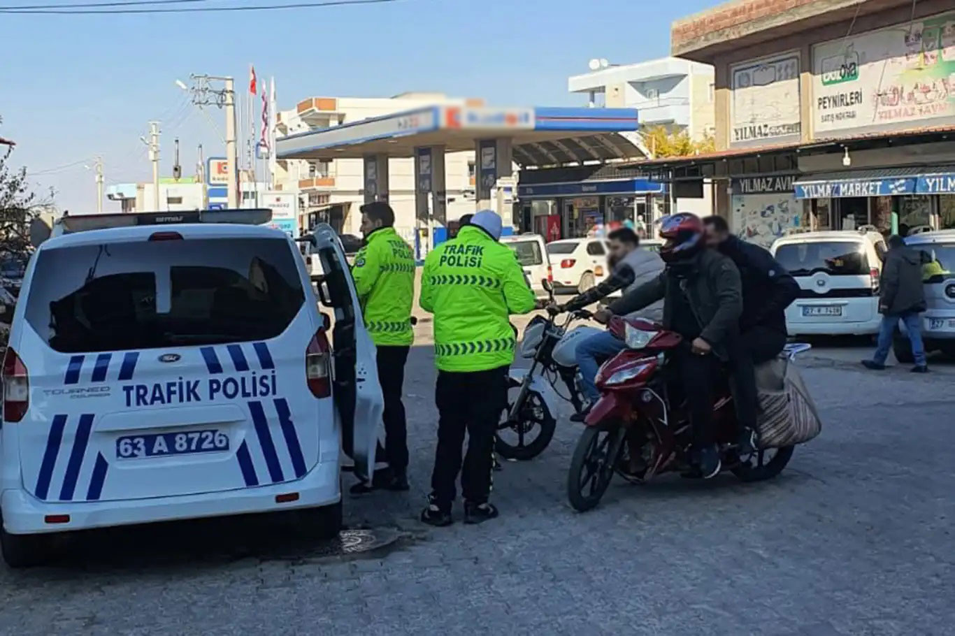 Şanlıurfa'da asayiş denetimlerinde 11 kişi yakalandı