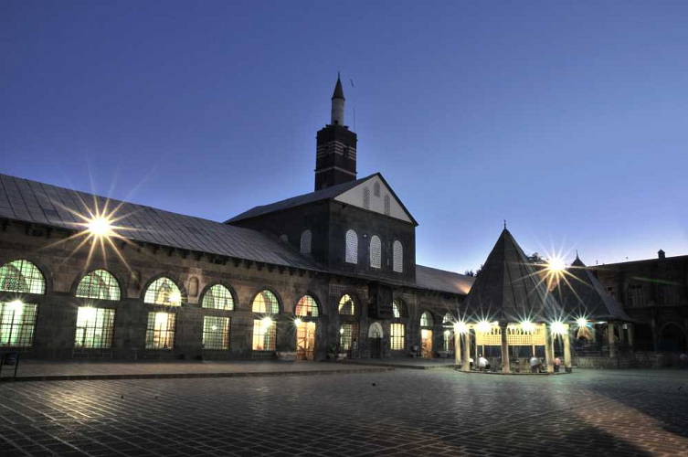 Yılın İlk Sabah Namazı Buluşması Ulu Camii'de Gerçekleşecek