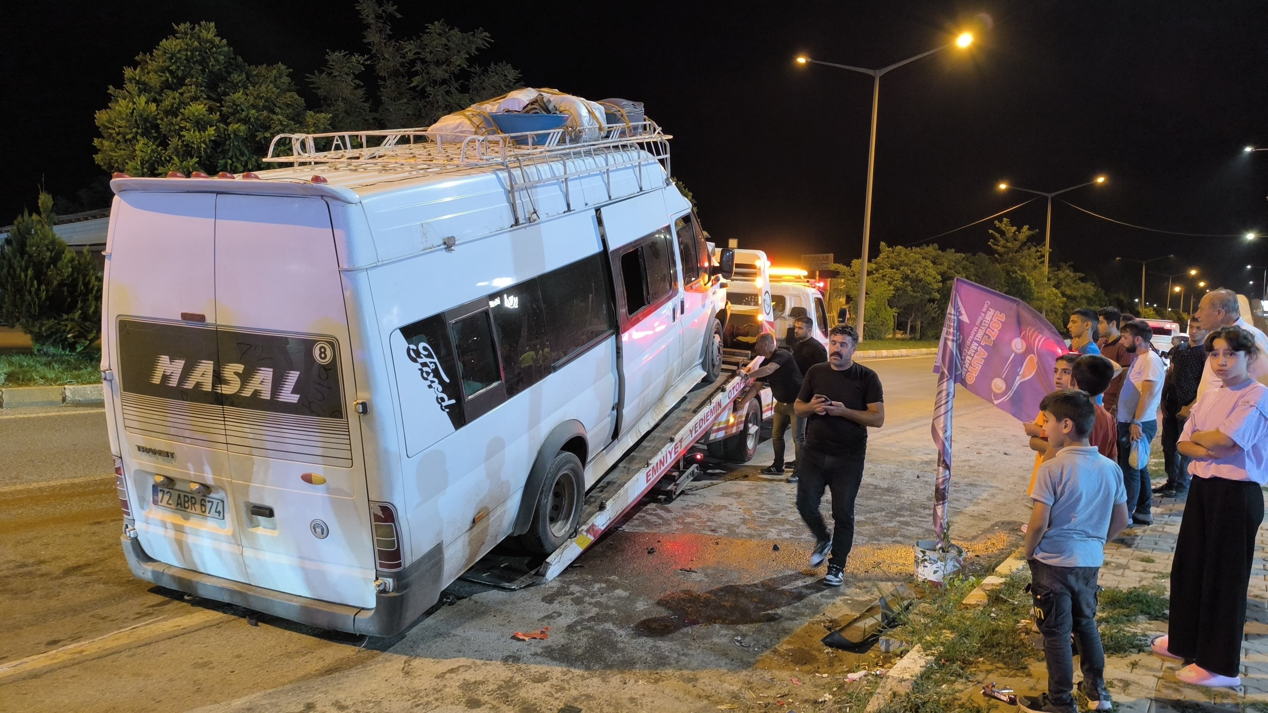 Fındık işçilerini taşıyan minibüs kaza yaptı: 4 yaralı