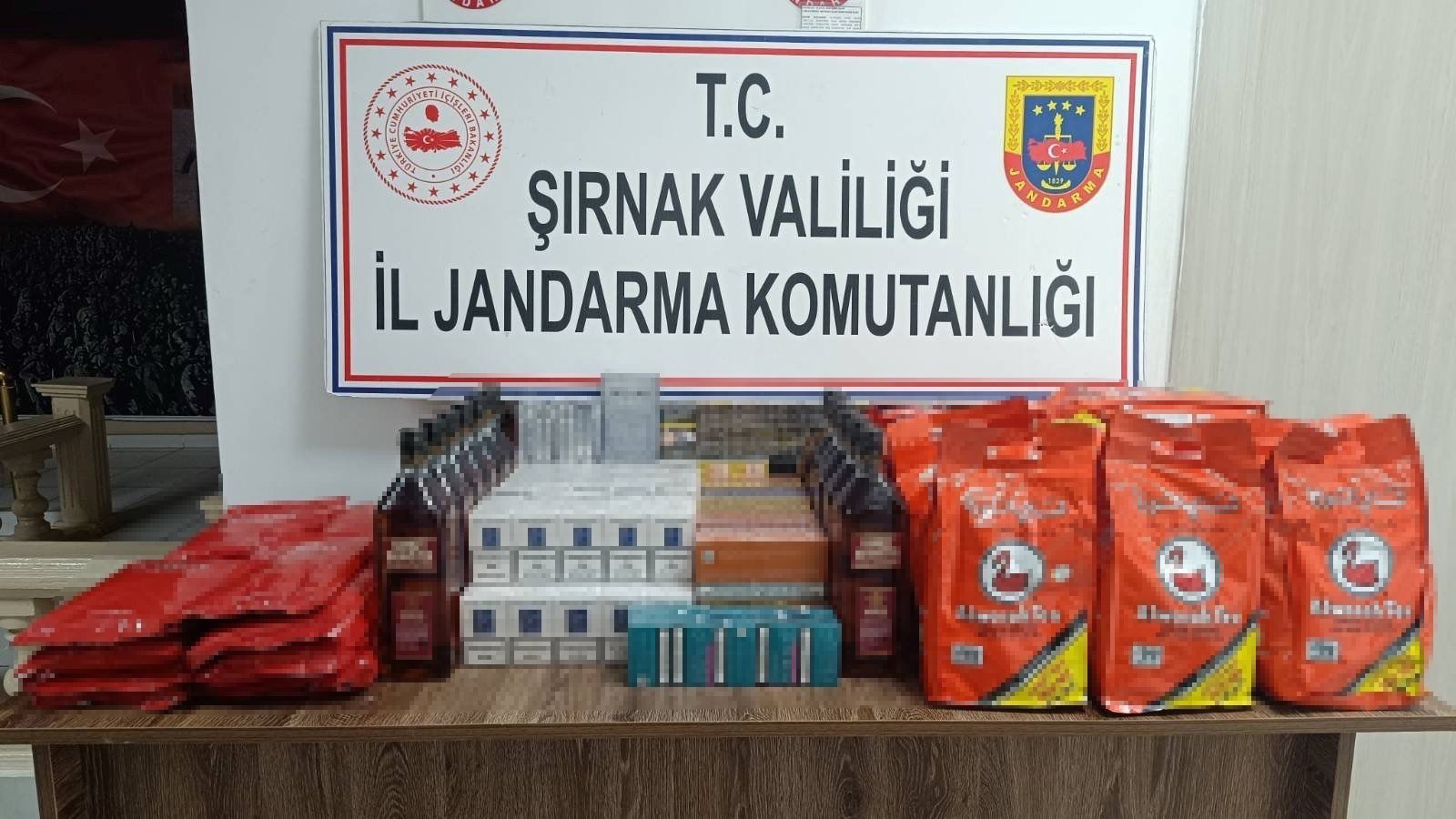 Jandarma’dan kaçakçılık operasyonu: 26 gözaltı