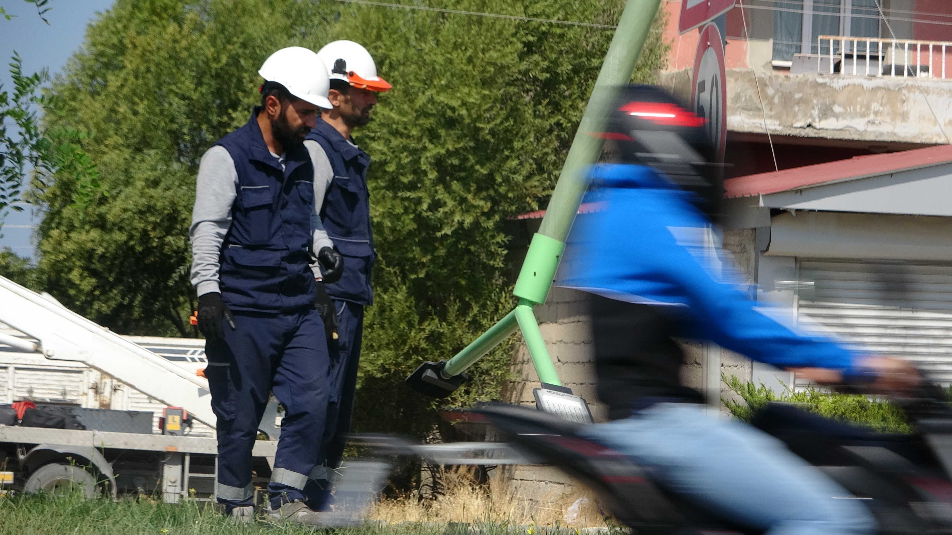 Türkiye'de ilk kez uygulandı: Ekipler direğe çıkmadan arızayı gideriyor