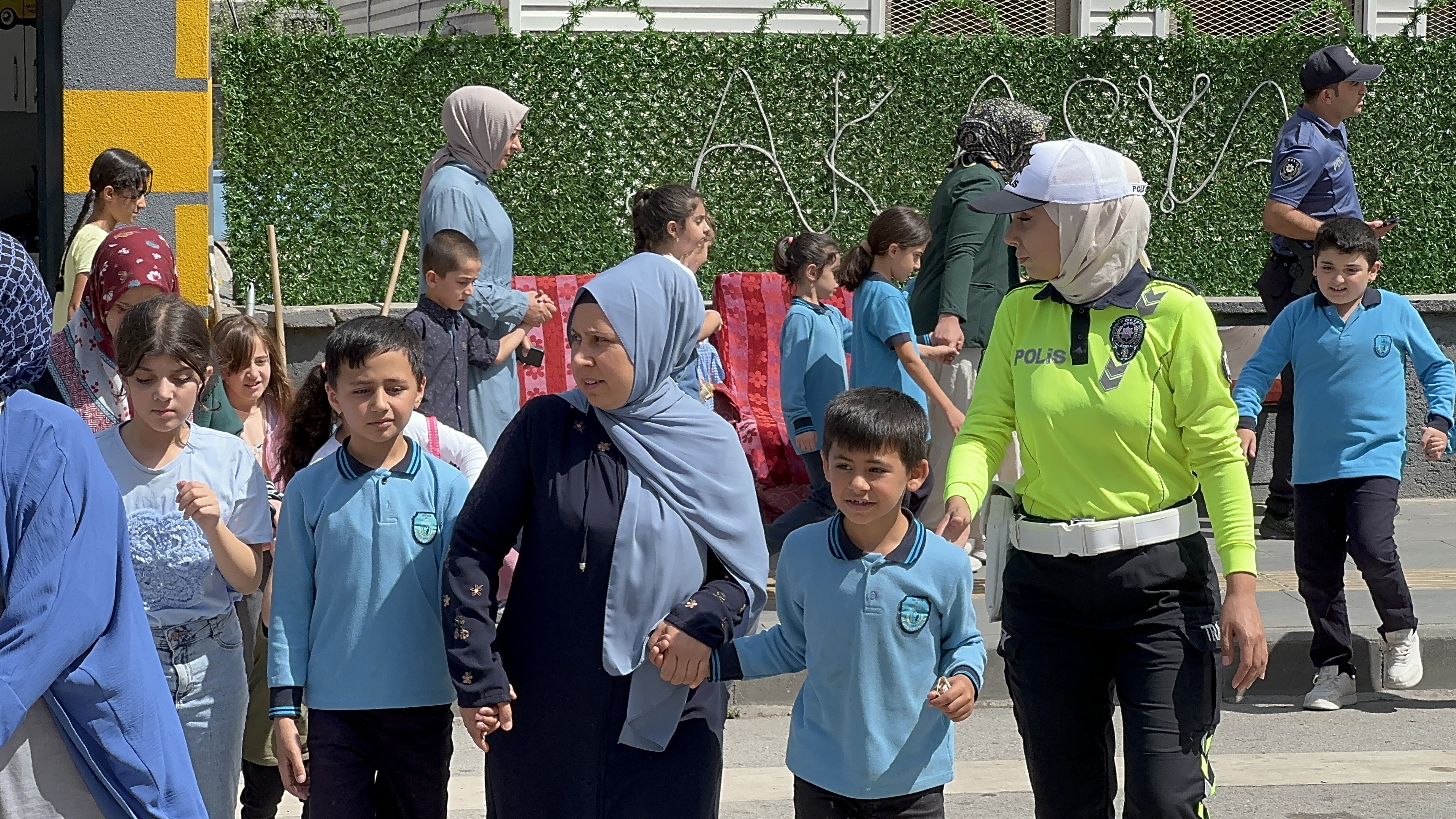 Tatvan’da öğrencilerin güvenliği için emniyet tedbirleri artırıldı