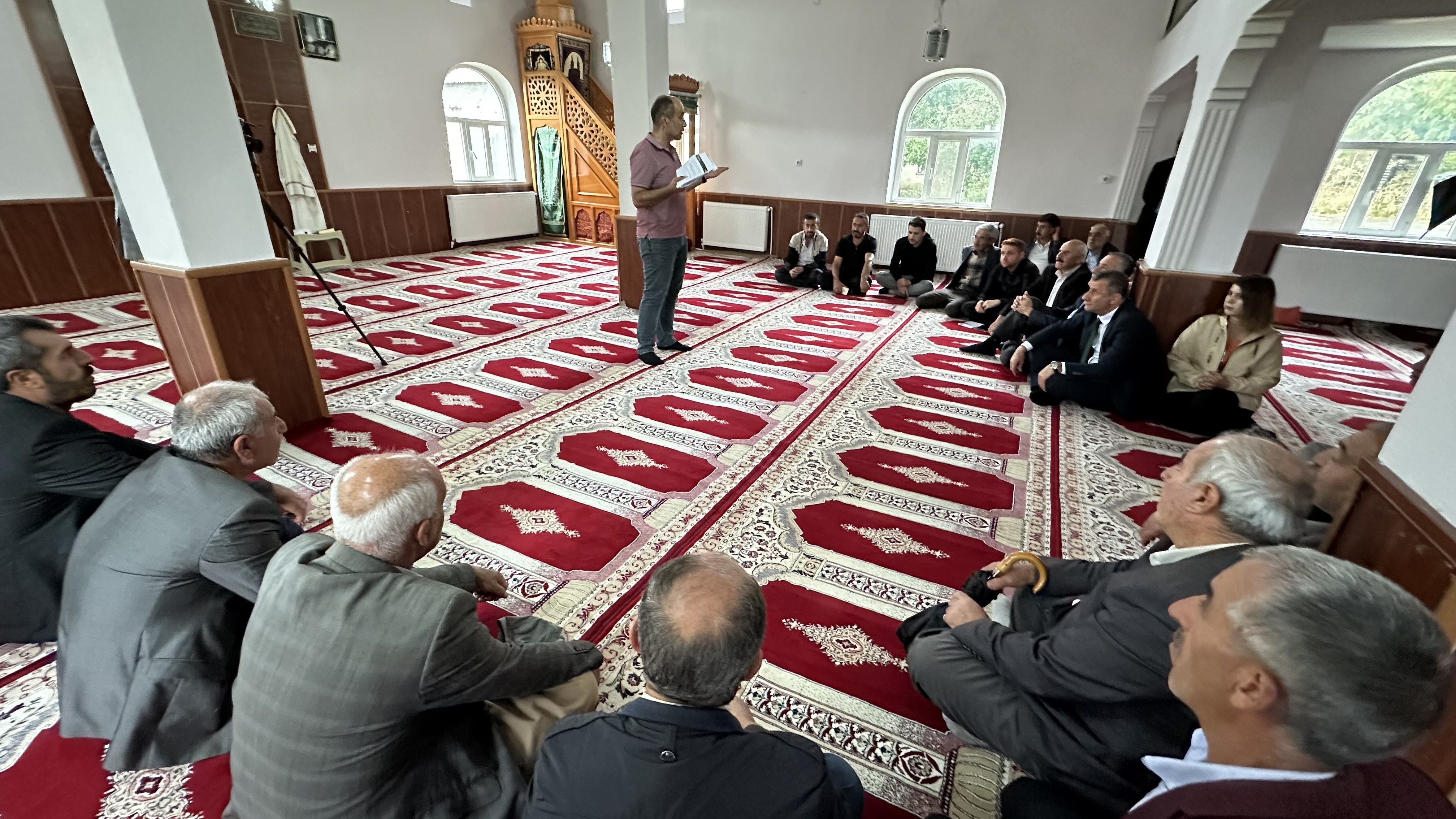 Yüksekova'da çiftçiler bilgilendiriliyor